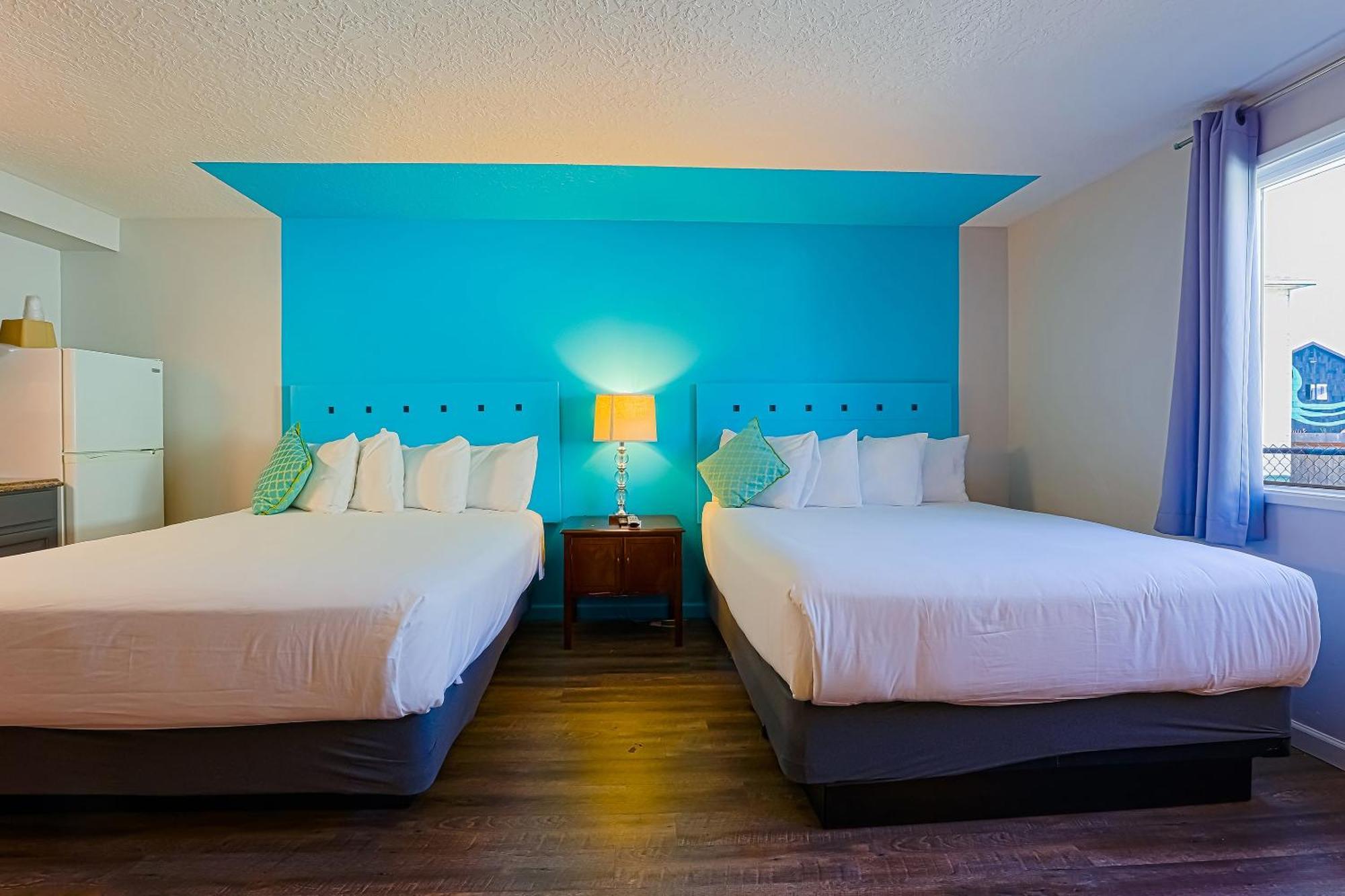 Coast River Inn By Oyo Seaside Exterior foto